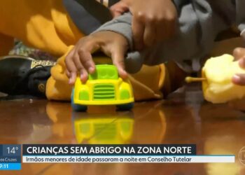 Irmãos dormem no chão e precisam de doação de alimentos por falta de vagas em abrigos da Prefeitura de SP